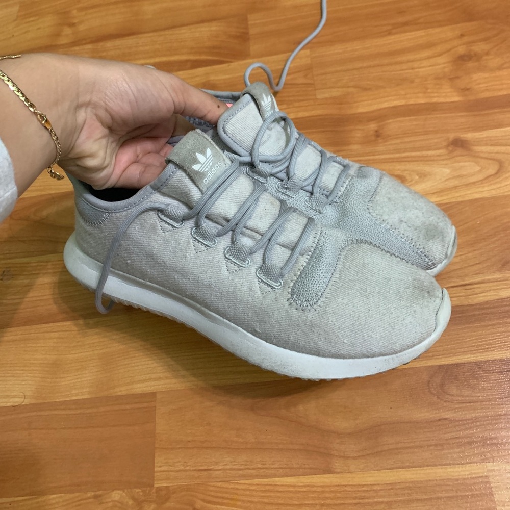 SOLD ‼️Adidas Tubular Kids Size 7 Gray